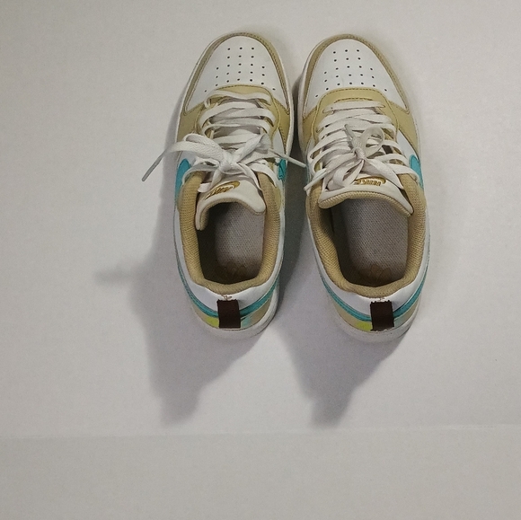 Nike Kids White and Beige Sneakers with Blue Swoosh - Picture 3 of 6